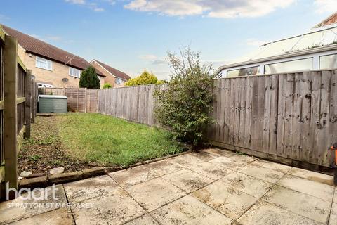 2 bedroom terraced house for sale, Pearce Close, Swindon