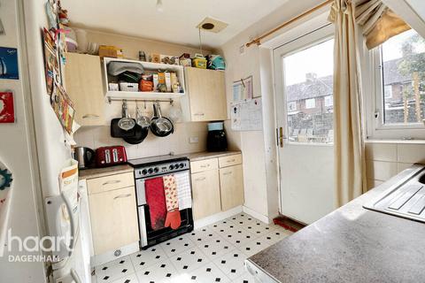 2 bedroom end of terrace house for sale, Babington Road, Dagenham