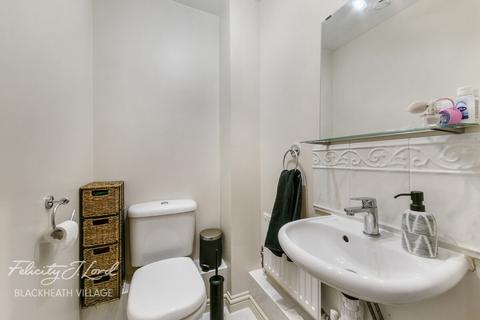 12 Howerd Way, London, SE18 4PY