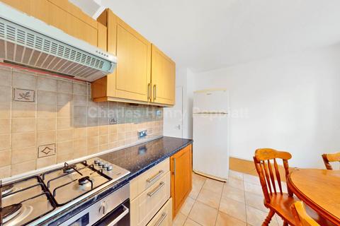 3 bedroom apartment to rent, Hornsey Road, Holloway, N7