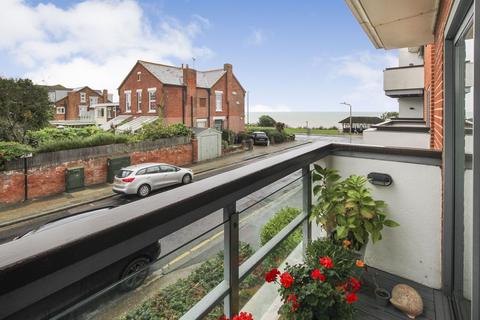 2 bedroom apartment for sale, Graystone Road, Whitstable, Kent, CT NB, Whitstable