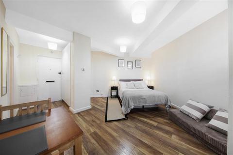 Studio for sale, Sloane Avenue, SW3