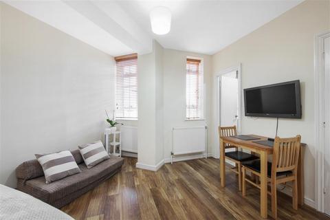 Studio for sale, Sloane Avenue, SW3