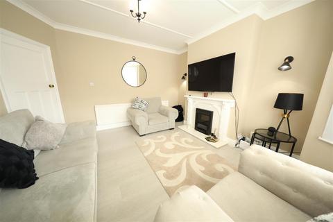 3 bedroom terraced house for sale, Aysgarth Avenue, Hull