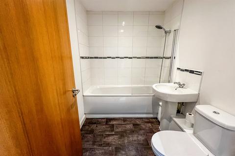 undefined, Droylsden M43