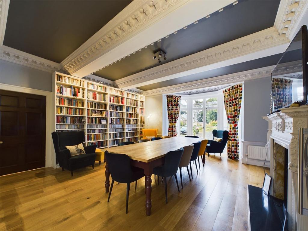 CAM02964 G0-PR0293-STILL007.jpg