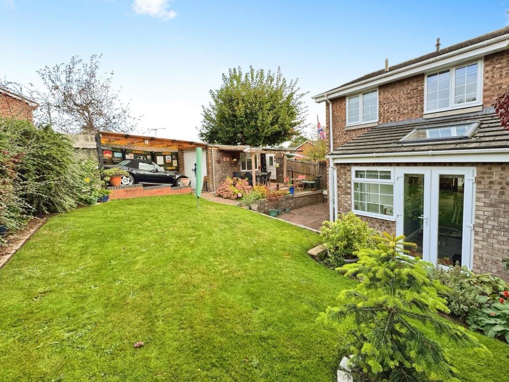 1b99e2b0-Garden.jpg