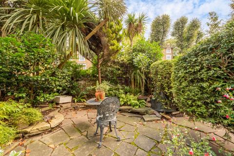 4b Carlton Vale, London, NW6 5EE