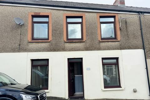 3 bedroom terraced house to rent, Bridge Street, Aberfan, CF48