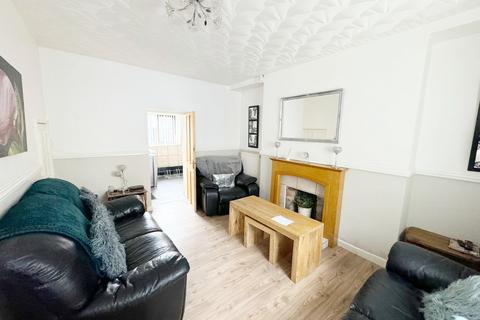 3 bedroom terraced house to rent, Bridge Street, Aberfan, CF48