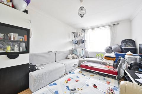 1 bedroom flat for sale, Fulham Court, Parsons Green, London, SW6