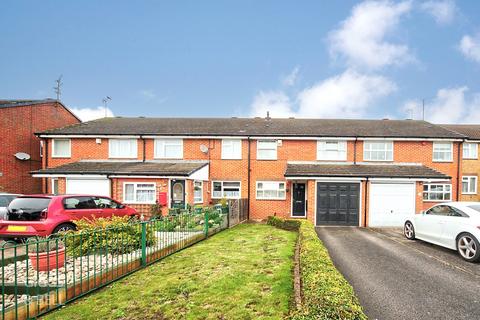 3 bedroom terraced house for sale, Whitwell Close, Luton, LU3