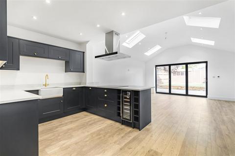 4 bedroom terraced house for sale, Replingham Road, SW18