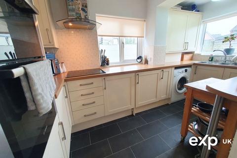 3 bedroom semi-detached house for sale, Blandford Road, Poole BH15