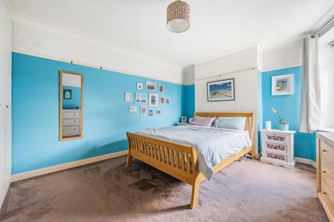 2 bedroom flat for sale, Kings Avenue, Clapham