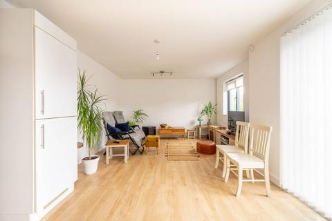 2 bedroom flat for sale, Stephenson Road, St James Street, Walthamstow, London, E17