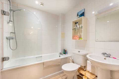 2 bedroom flat for sale, Stephenson Road, St James Street, Walthamstow, London, E17