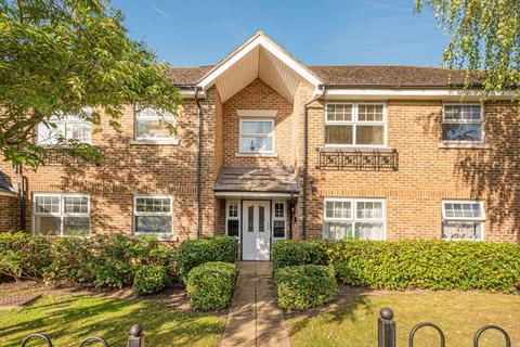 2 bedroom flat for sale, Lancaster Road, East Barnet, Barnet, EN4