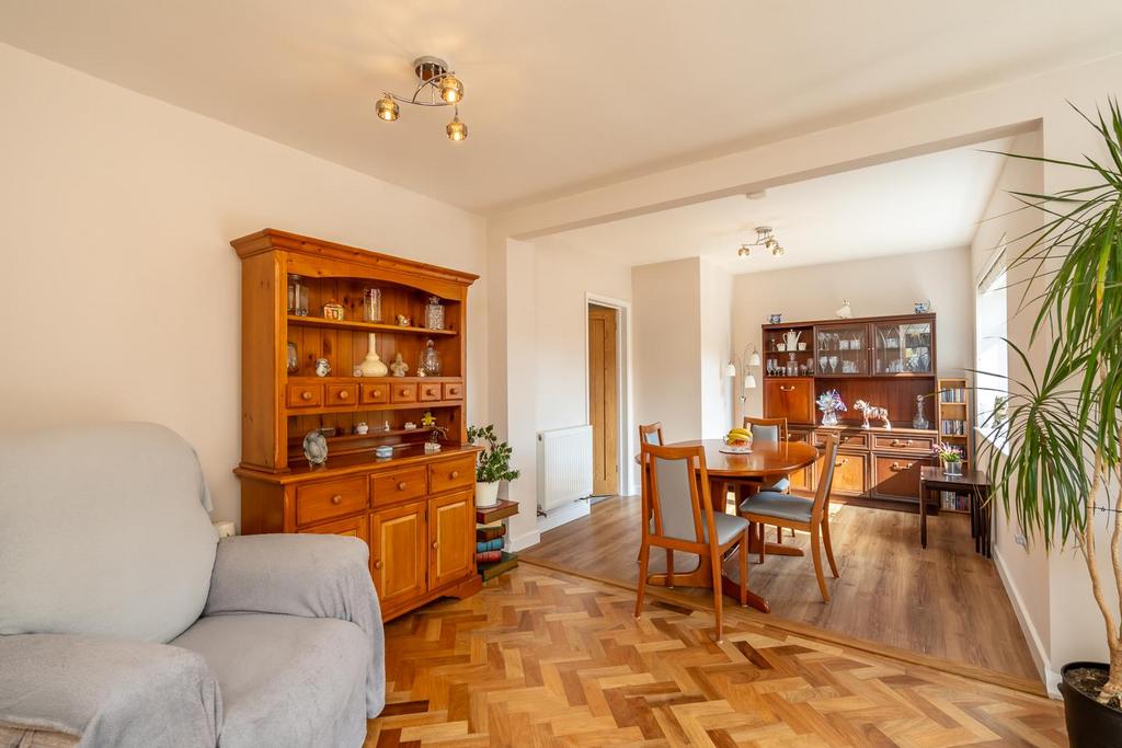 Dining Area.jpg