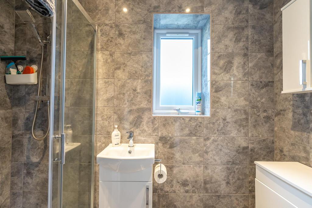 Ensuite.jpg