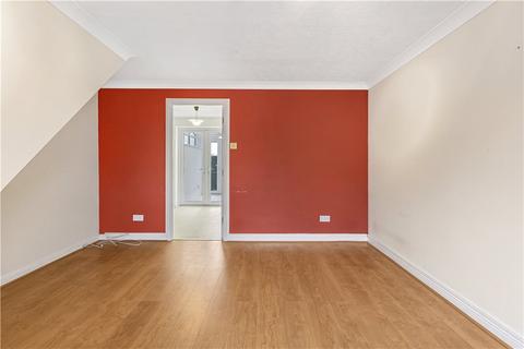 9 Argent Close, Egham, TW20 8XB