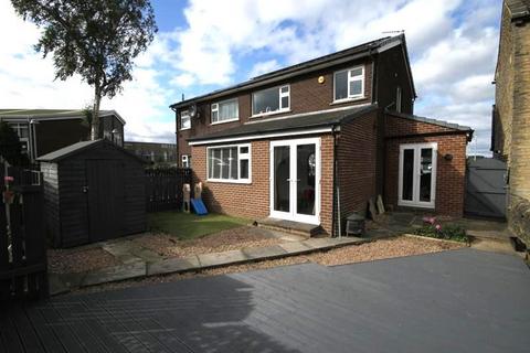 4 bedroom semi-detached house for sale, Boothroyd Drive, Thackley