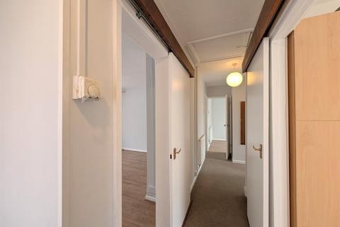 10 Park Way, Feltham, TW14 9DJ