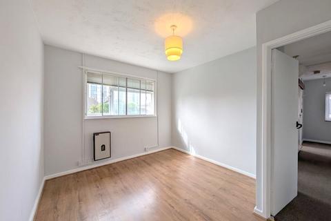 10 Park Way, Feltham, TW14 9DJ