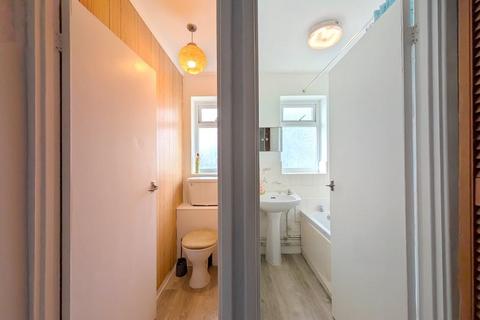 10 Park Way, Feltham, TW14 9DJ
