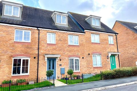 3 bedroom townhouse for sale, Dragonfly Way, Pineham Village, Northampton NN4