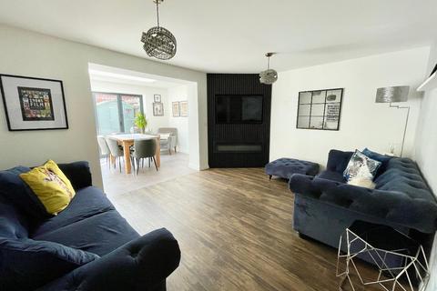 11 Dragonfly Way, Northampton, NN4 9EH