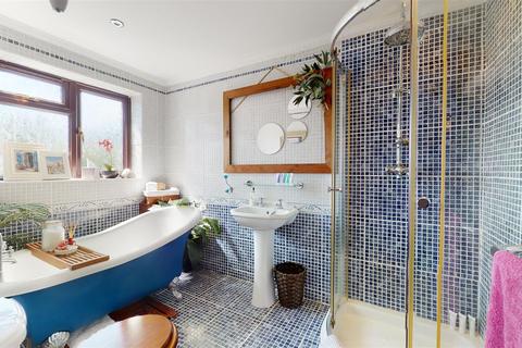 4 bedroom end of terrace house for sale, Church Lane, Whitchurch