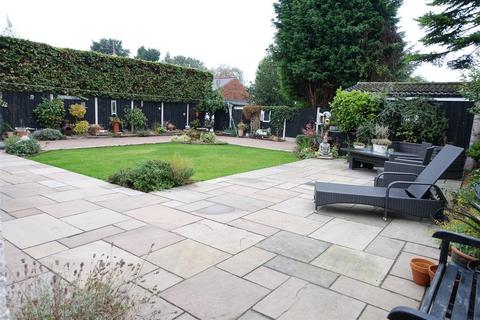 4 Windermere Close, Old Skellow, Doncaster, DN6 8NX