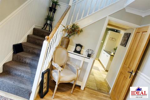4 Windermere Close, Old Skellow, Doncaster, DN6 8NX
