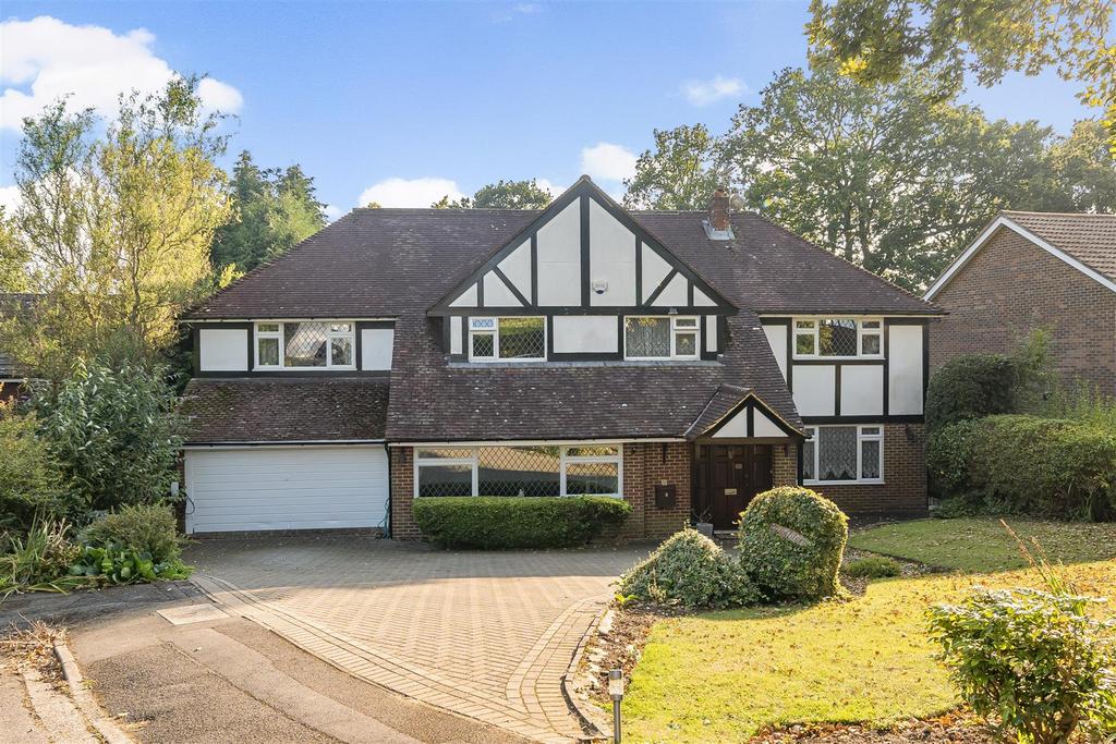 Birch Grove, Kingswood 5 bed detached house for sale £1,450,000