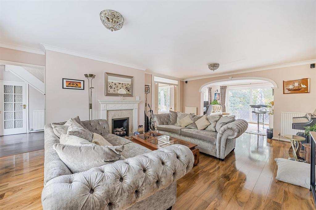 Birch Grove, Kingswood 5 bed detached house for sale £1,450,000