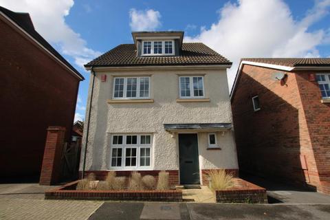 4 bedroom detached house to rent, Tinding Drive, Bristol BS16