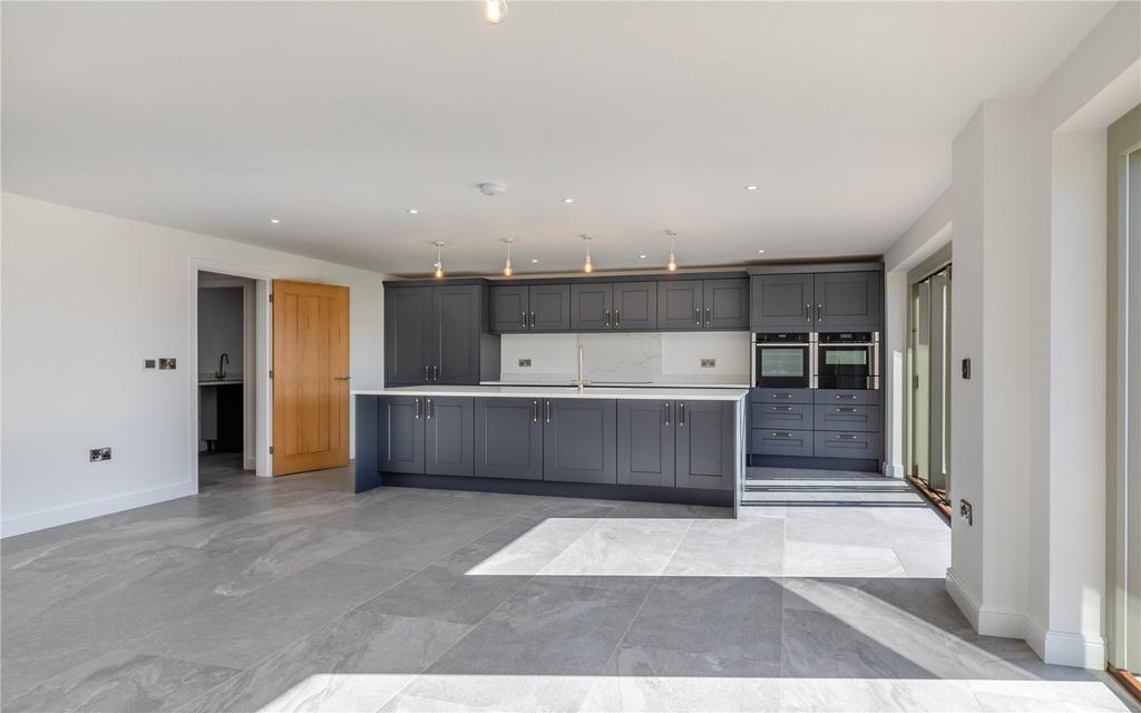 Kitchen Family Room