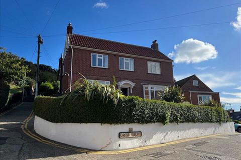 3 bedroom house to rent, Castle Terrace, Scarborough