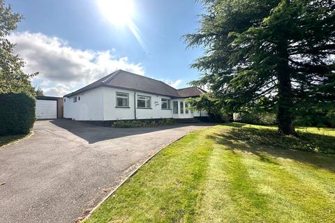 3 bedroom detached bungalow for sale, Church Street, Bovingdon HP3