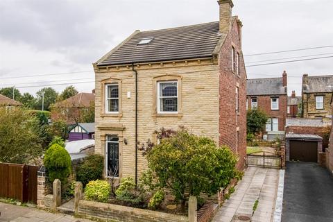 4 bedroom detached house for sale, Belgrave Street, Ossett WF5