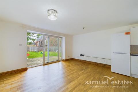 1 bedroom flat to rent, South Norwood, London, SE25