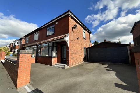 2 bedroom semi-detached house to rent, Wilshaw Grove, Ashton-Under-Lyne OL7