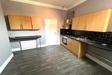 4 bedroom end of terrace house for sale, Burnville Road South, Sunderland SR4