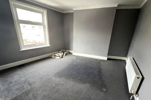 4 bedroom end of terrace house for sale, Burnville Road South, Sunderland SR4