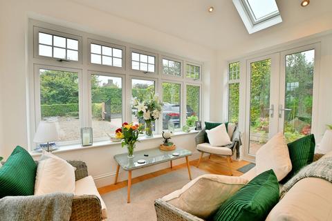 68 Cornmoor Road, Whickham, Newcastle Upon Tyne, NE16 4PY