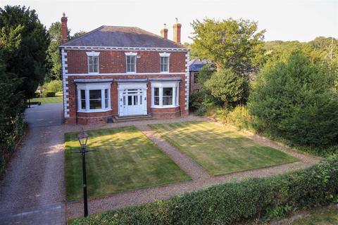 4 bedroom detached house for sale, Dale Road, Elloughton