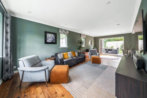 4 bedroom detached house for sale, Pennington Drive, Weybridge, KT13