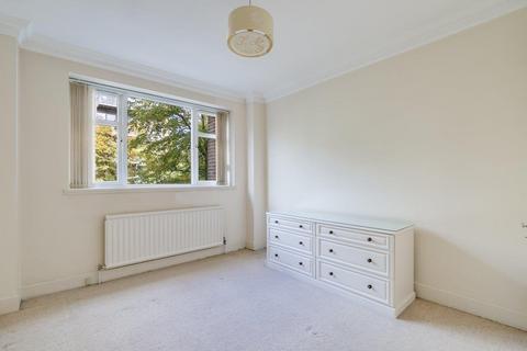 2 bedroom apartment for sale, St. Edmunds Court, 13-18 St. Edmunds Terrace, London, NW8