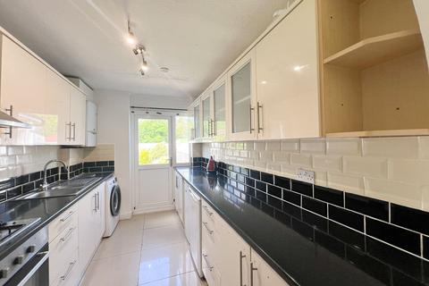 2 bedroom terraced house for sale, Uplands Road, Woodford Green, IG8